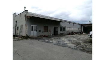 terreno e capannoni