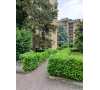 condominio con giardino